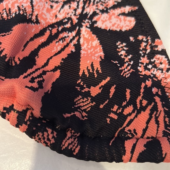 NWT ANTHRO SOLID & STRIPED the iris top in ombré palm blackout size large - Picture 6 of 8